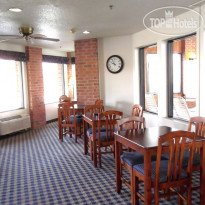 Country Hearth Inn Fulton Завтрак