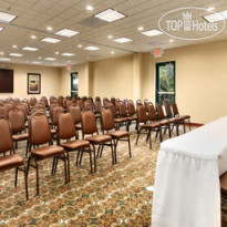 Wingate by Wyndham St. Charles MO  