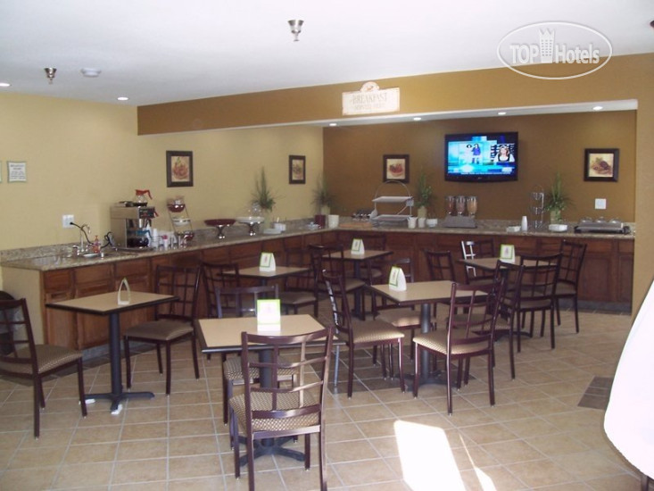 New photos from tourists La Quinta Inn & Suites Blue Springs 2*