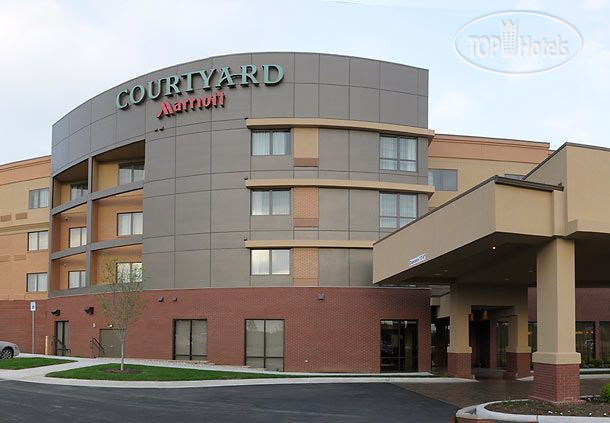 Hotelier's photos Courtyard Lexington Keeneland Airport 3*