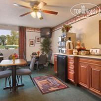 Ramada Henderson Evansville 