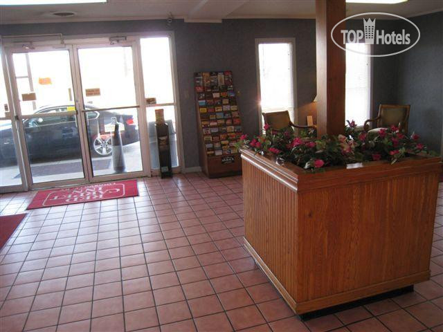 New photos from tourists Red Carpet Inn Louisville 2*