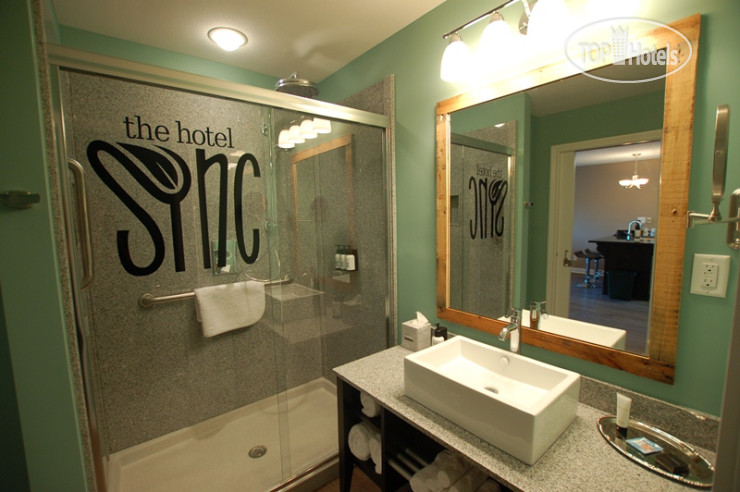 New photos from tourists The Hotel SYNC 3*