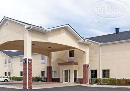 Hotelier's photos Econo Lodge Inn & Suites North Little Rock 2*