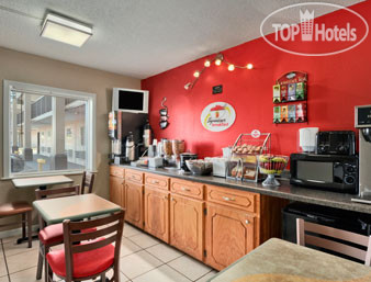 Новые добавленные фото туристов Super 8 Monticello 2*