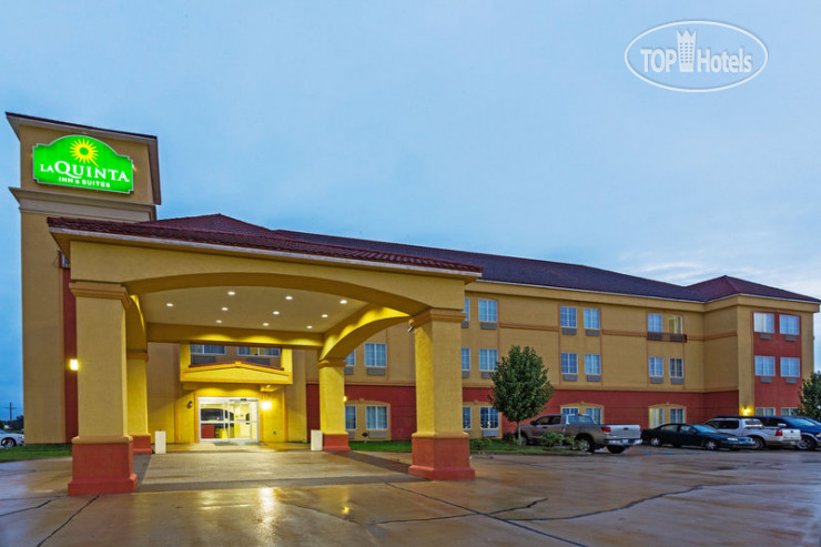 Hotelier's photos La Quinta Inn & Suites Canton 2*