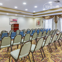 La Quinta Inn & Suites Canton 