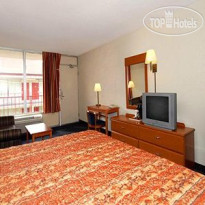 Econo Lodge Inn & Suites Bricktown