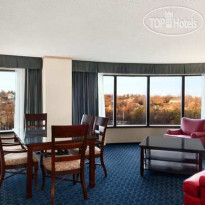 DoubleTree by Hilton Hotel Tulsa - Warren Place
