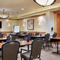 Hilton Chicago Oak Brook Suites