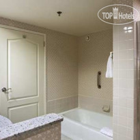 Hilton Chicago Oak Brook Suites