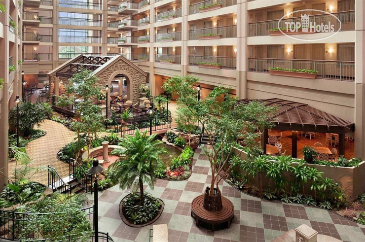 Hotelier's photos Embassy Suites Chicago - Lombard Oak Brook 4*