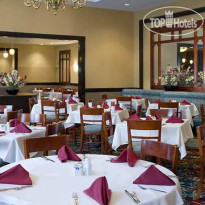 DoubleTree Suites by Hilton Hotel & Conference Center Chicago-Downers Grove