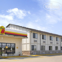 Super 8 Macomb 