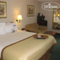 Baymont Inn & Suites Bloomington 