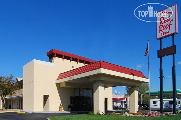 Hotelier's photos Red Roof Inn Bloomington 2*