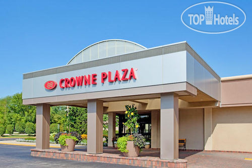 Crowne Plaza Chicago-Northbrook