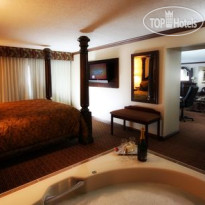 Crowne Plaza Chicago-Northbrook