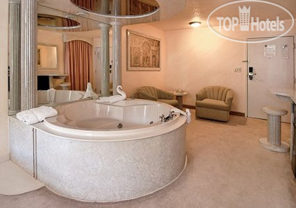 New photos from tourists Comfort Suites Oakbrook Terrace 3*