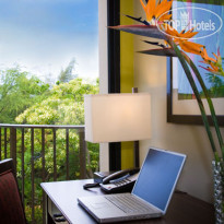 Courtyard King Kamehamehas Kona Beach Hotel