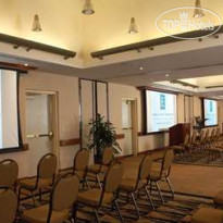 Embassy Suites Hotel - Waikiki Beach Walk