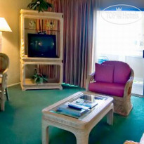 Plantation Hale Suites  