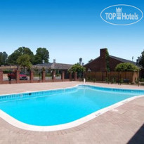 Quality Inn & Suites Williamsburg North, Premium Outlets 