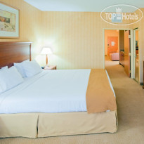 Holiday Inn Express Hotel & Suites Woodbridge 