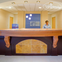 Holiday Inn Express Hotel & Suites Woodbridge 