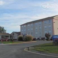 Best Western Plus Crossroads Inn & Suites 