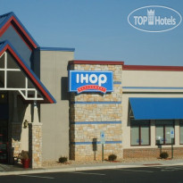 Best Western Plus Crossroads Inn & Suites 