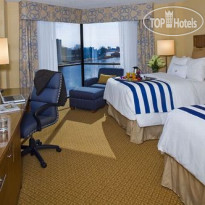 Crowne Plaza Hampton-Marina 
