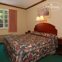 Econo Lodge Colonial 