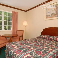 Econo Lodge Colonial 