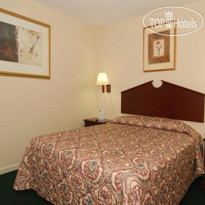 Rodeway Inn & Suites Williamsburg 