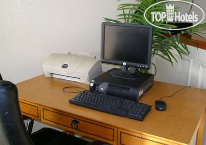 New photos from tourists Econo Lodge Suffolk 2*