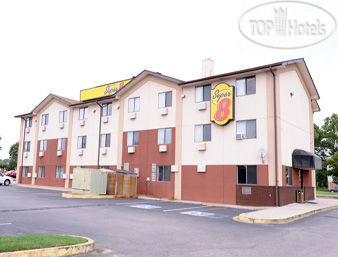 Hotel photo Super 8 Chester Richmond Area 2*