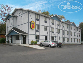 Hotel photo Super 8 Suffolk Tidewater 2*