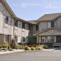 Super 8 South Boston 