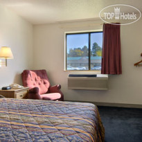 Super 8 South Boston 