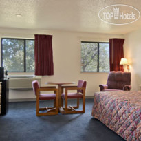 Super 8 South Boston 