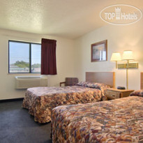 Super 8 South Boston 