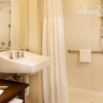 DoubleTree by Hilton Hotel Sterling - Dulles Airport 