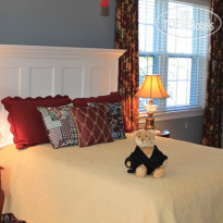 The Collins House Inn 