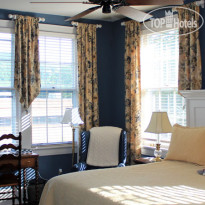 The Collins House Inn 