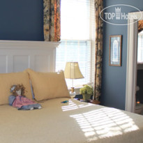 The Collins House Inn 