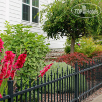 The Collins House Inn 