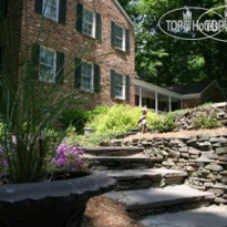 Colonial Gardens Bed & Breakfast 