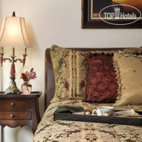 Colonial Gardens Bed & Breakfast 