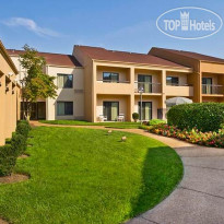 Courtyard Richmond West 